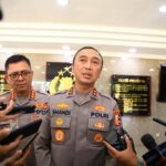 Kadiv Humas Polri Irjen. Pol. Sandi Nugroho menyampaikan bahwa Kapolri Jenderal Polisi Drs. Listyo Sigit Prabowo berkomitmen memberikan reward and punishment kepada seluruh jajarannya.