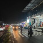 Suasana Khusyuk Tarawih di Kediri, Polisi Siaga Amankan Ibadah