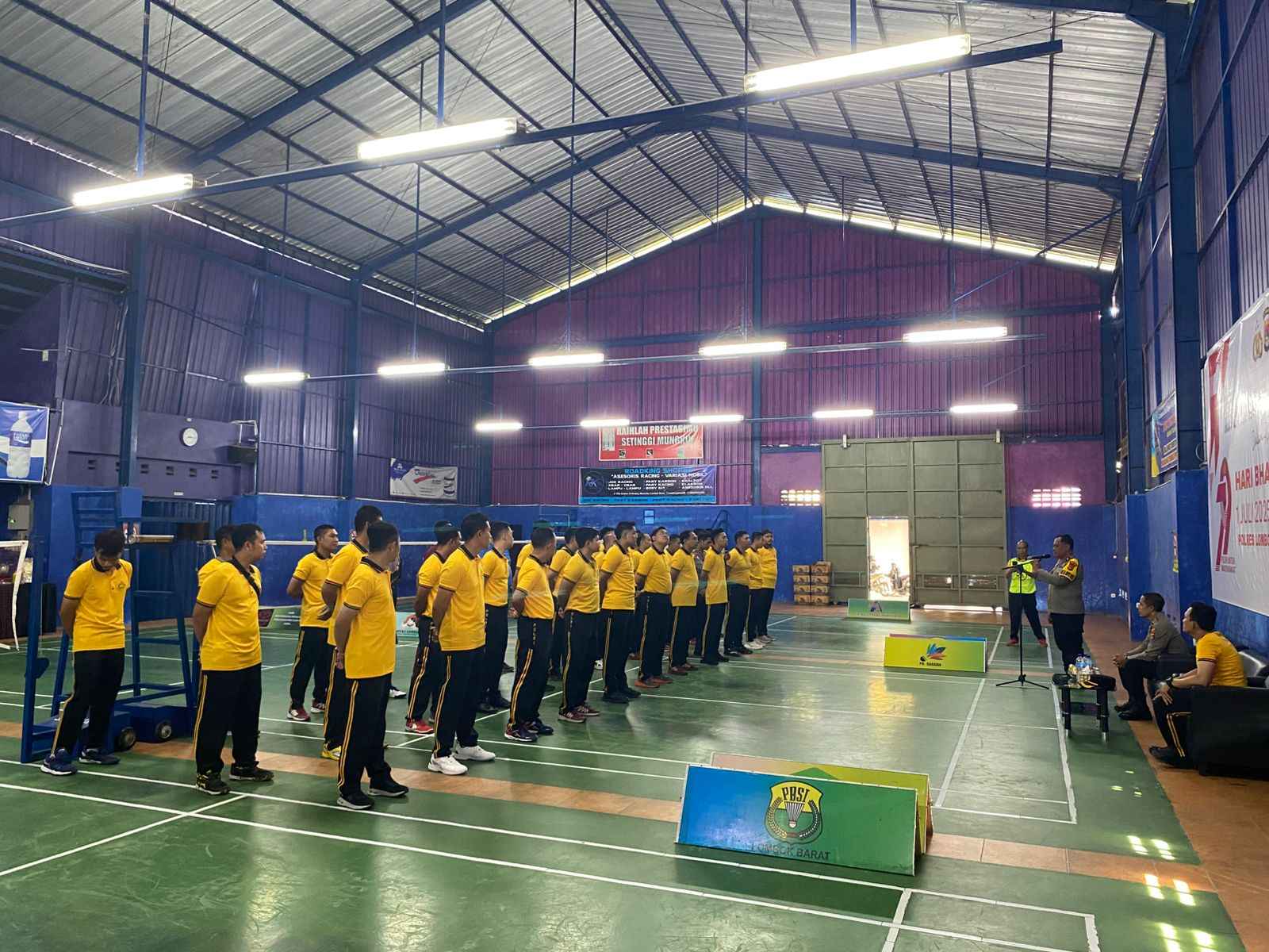 Turnamen Bulutangkis Satker Polres Lombok Barat Meriahkan Hari Bhayangkara ke-79