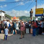 Pelabuhan Lembar Padat Wisatawan Asing, Imbas Penutupan Fast Boat Akibat Cuaca Buruk