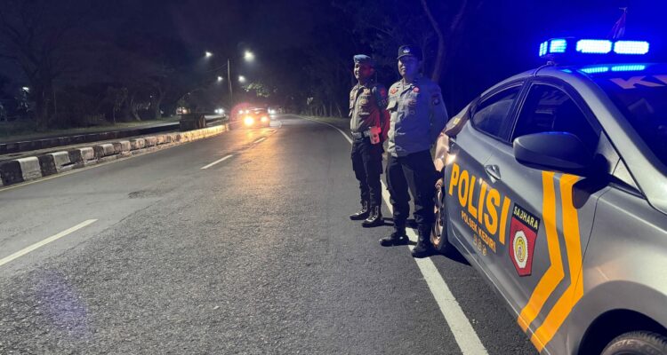 Patroli Blue Light Polsek Kediri Cegah Kejahatan Jalanan di Jalur Rawan BIL Lombok Barat