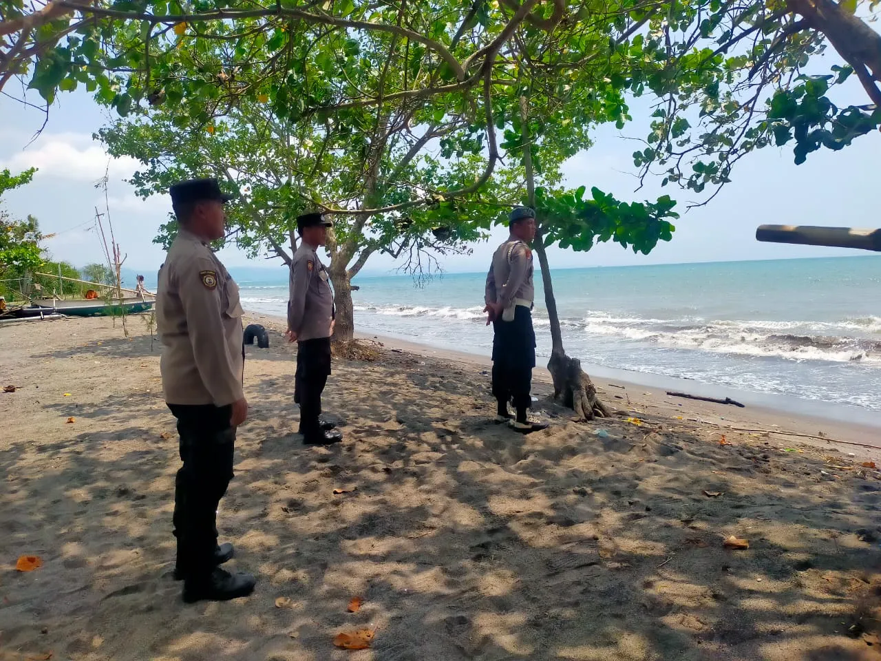 Tingkatkan Rasa Aman Warga, Polsek Gerung Sisir Area Wisata dan Perkantoran