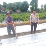 Aksi Nyata Bhabinkamtibmas Lombok Barat Dukung Ketahanan Pangan Nasional